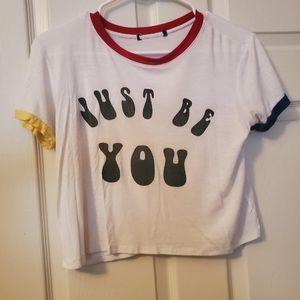 White M/L vintage cropped cut screen tee